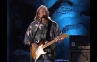 Crosby, Stills, Nash & Young – Love the One You’re With (Live at Farm Aid 2000)